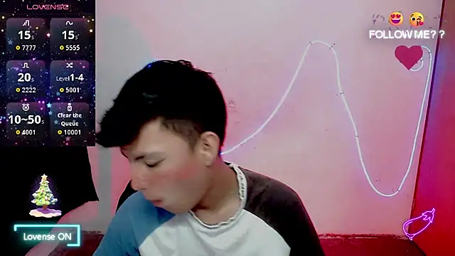 Snapshot of Alexxx_lov chatting on 20, 12, 2025 Alexxx lov online show from 20, 12, 2025