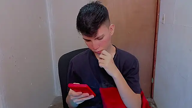 Snapshot of Alexxx_lov chatting on 16, 2, 2026 Alexxx lov online show from 16, 2, 2026