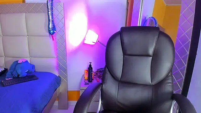 alice evanst online show from 11, 3, 2025