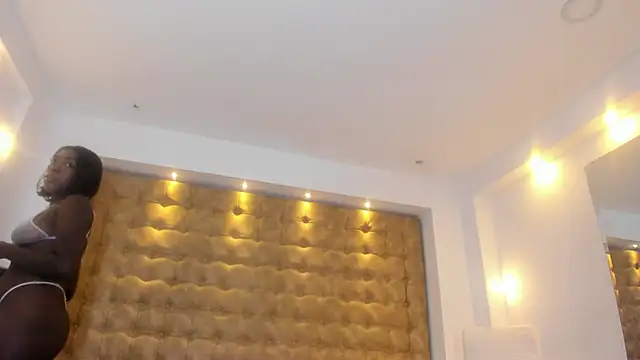 Dakkota Fox online show from 8, 3, 2025