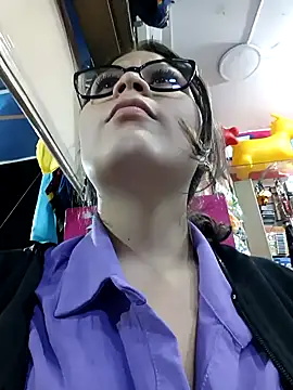 Vale Saenzz online show from 9, 3, 2025