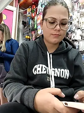 Vale Saenzz online show from 25, 2, 2026