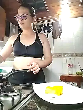 Vale Saenzz online show from 26, 2, 2025