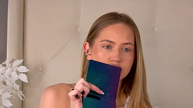 Snapshot of ur_wet_dreams chatting on 2, 3, 2026 ur wet dreams online show from 2, 3, 2026