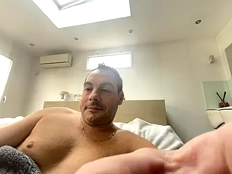 justeqqun online show from 11, 11, 2025