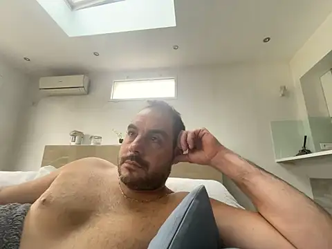 justeqqun online show from 10, 11, 2025