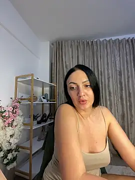 RaisaSalvi online show from 2, 12, 2025