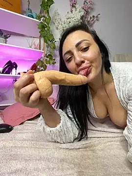 RaisaSalvi online show from 10, 3, 2025