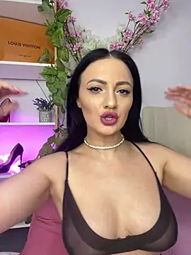 RaisaSalvi online show from 1, 3, 2025