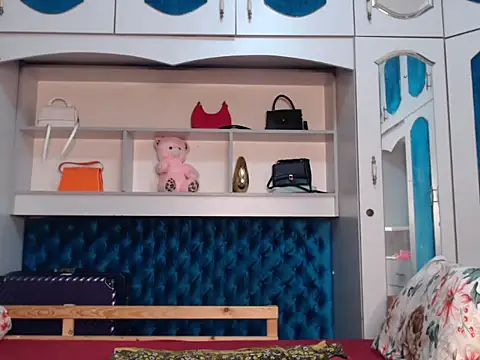 YoungDiva69 online show from 4, 5, 2026