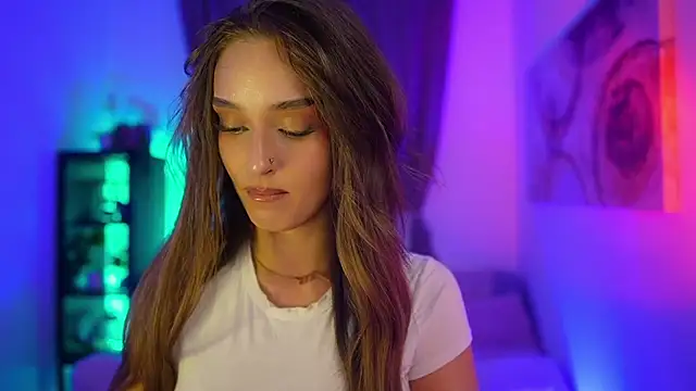 Clara Nia online show from 1, 11, 2025