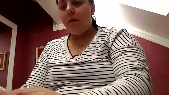 Wetandnaughtyxx online show from 5, 4, 2026