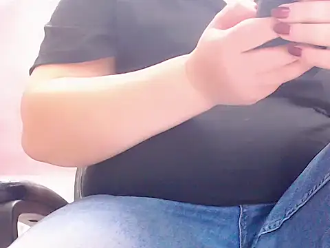 Wetandnaughtyxx online show from 1, 3, 2025