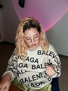 Hinako0Satorii  online show from 25, 2, 2025