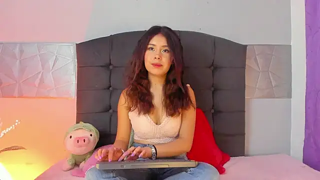 Snapshot of Alice_evans_lov chatting on 10, 2, 2025 Alice evans lov online show from 10, 2, 2025