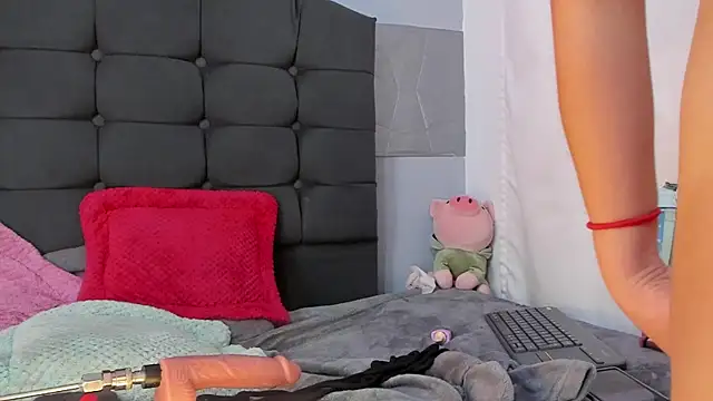 Snapshot of Alice_evans_lov chatting on 19, 3, 2025 Alice evans lov online show from 19, 3, 2025