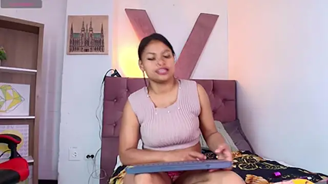CamiilaReyes online show from 31, 5, 2026