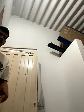 Santiago-Thompson online show from 17, 12, 2025