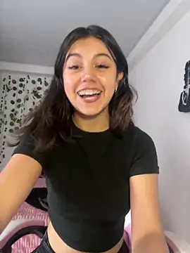 Snapshot of LiLy_kIndly chatting on 14, 11, 2025 LiLy kIndly online show from 14, 11, 2025