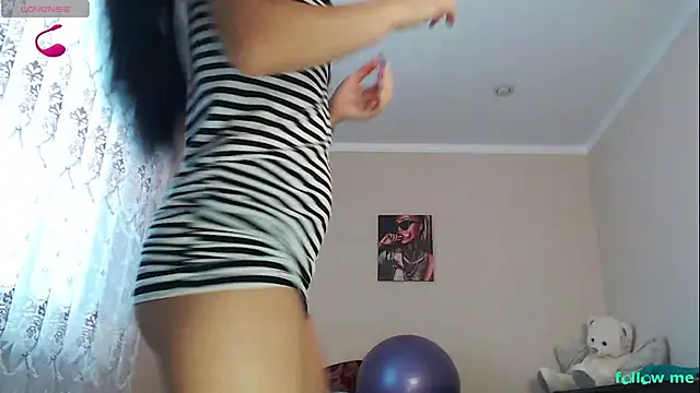 Kriss brunette 5 online show from 30, 9, 2025