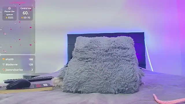 Sophie Astor online show from 18, 3, 2025