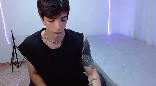 H3ll B0I online show from 13, 3, 2025