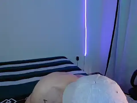 H3ll B0I online show from 30, 1, 2025