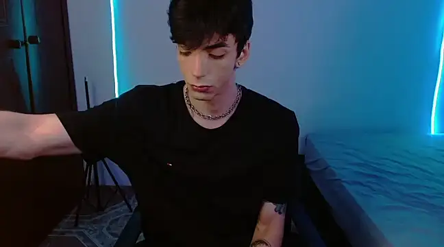 H3ll B0I online show from 27, 2, 2025