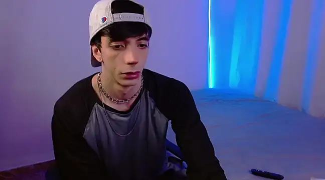 H3ll B0I online show from 17, 2, 2025