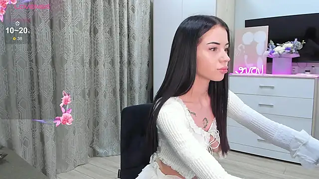  dkny  online show from 29, 9, 2025