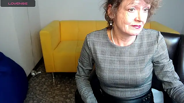 SexyGrandma  online show from 25, 2, 2025