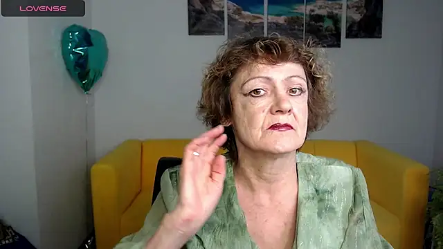 SexyGrandma  online show from 28, 2, 2025