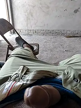 xmanrawan2 online show from 18, 3, 2025