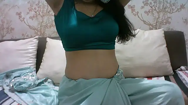 Snapshot of kajal__bhabhi_ chatting on 4, 7, 2026 kajal bhabhi online show from 4, 7, 2026