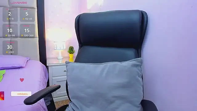 MelodyWinx online show from 31, 10, 2025