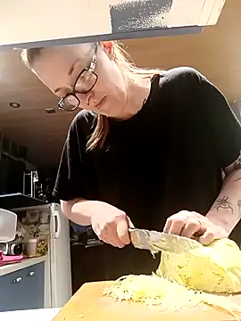 Astrid-Gilbert online show from 10, 2, 2025