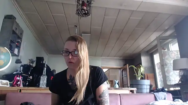 Astrid-Gilbert online show from 21, 2, 2025