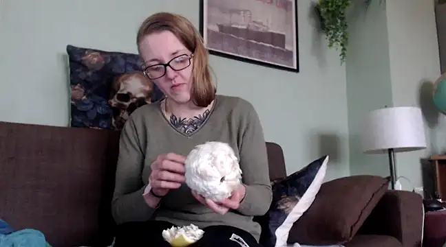 Astrid-Gilbert online show from 25, 2, 2025