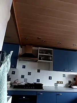 Astrid-Gilbert online show from 7, 3, 2025