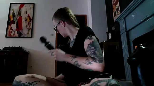 Astrid-Gilbert online show from 23, 2, 2025