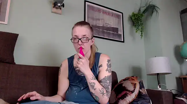 Astrid-Gilbert online show from 2, 3, 2025