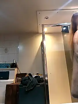 Astrid-Gilbert online show from 18, 2, 2025