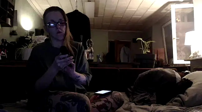 Astrid-Gilbert online show from 4, 3, 2025