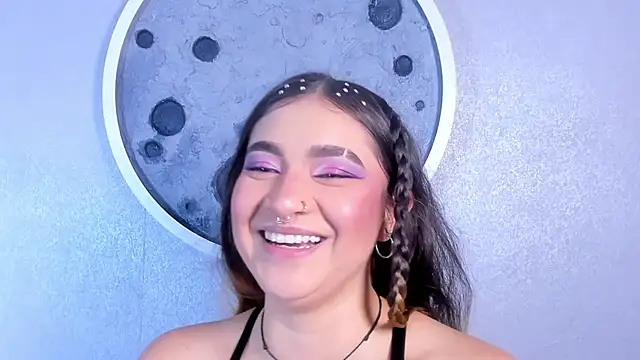 Shanntal  online show from 13, 11, 2025