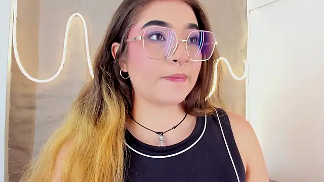 Shanntal  online show from 16, 2, 2026