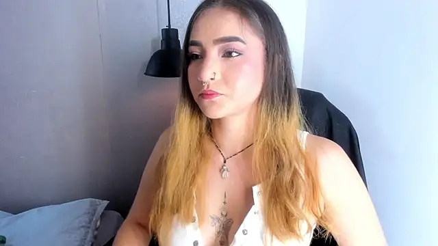 Shanntal  online show from 6, 10, 2025