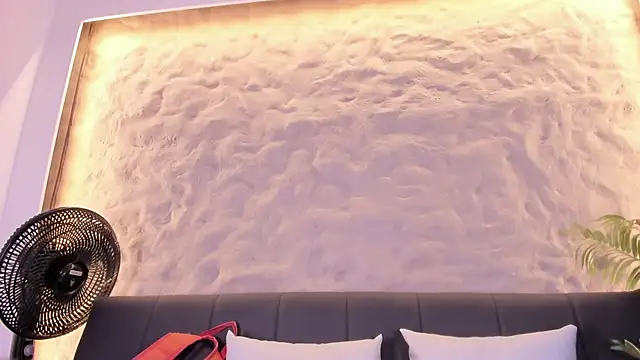 Shanntal  online show from 28, 2, 2026