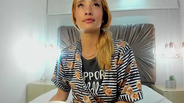 zoe taylorr1 online show from 25, 2, 2025