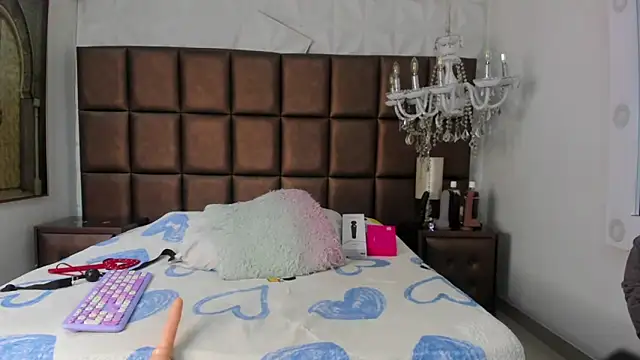 zoe taylorr1 online show from 25, 9, 2025