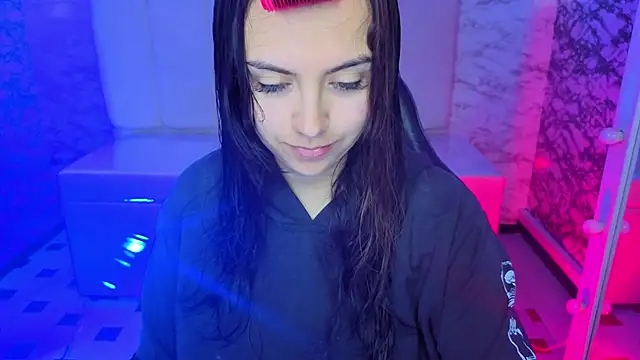 Hela v online show from 15, 4, 2026